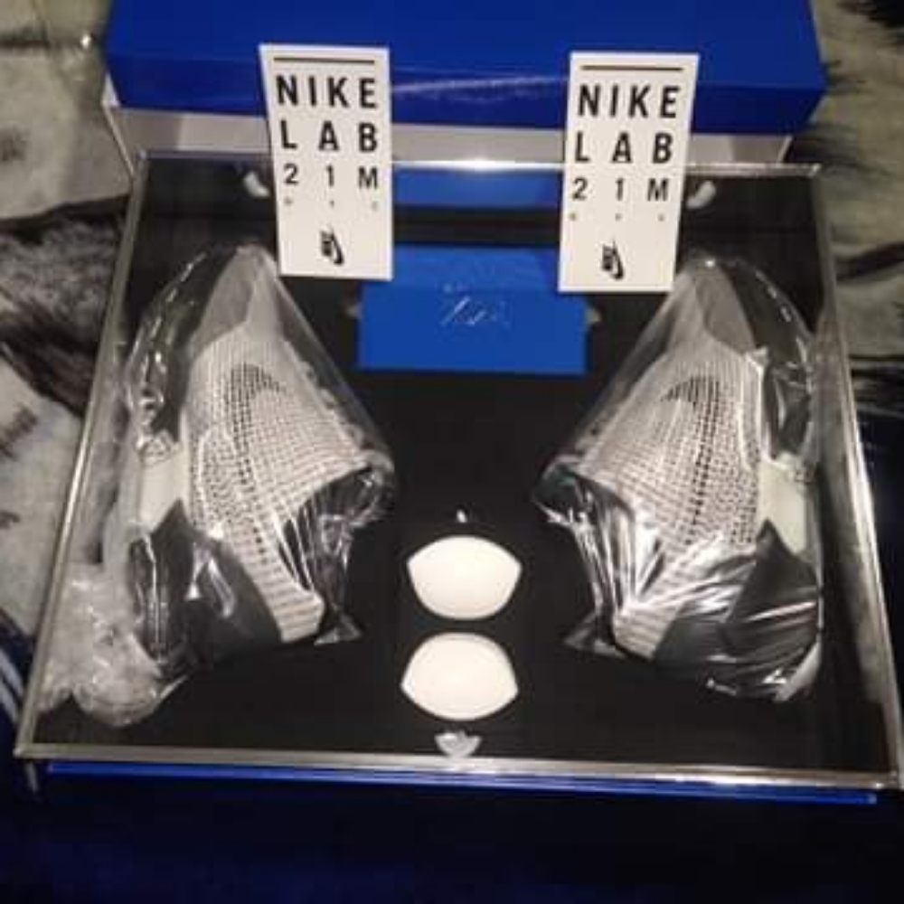 Nike hyper Adapts - Picture 4 of 10